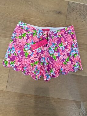 NWT Lilly Pulitzer Vibrant Pink & Purple Floral Buttercup Women’s Shorts size 8